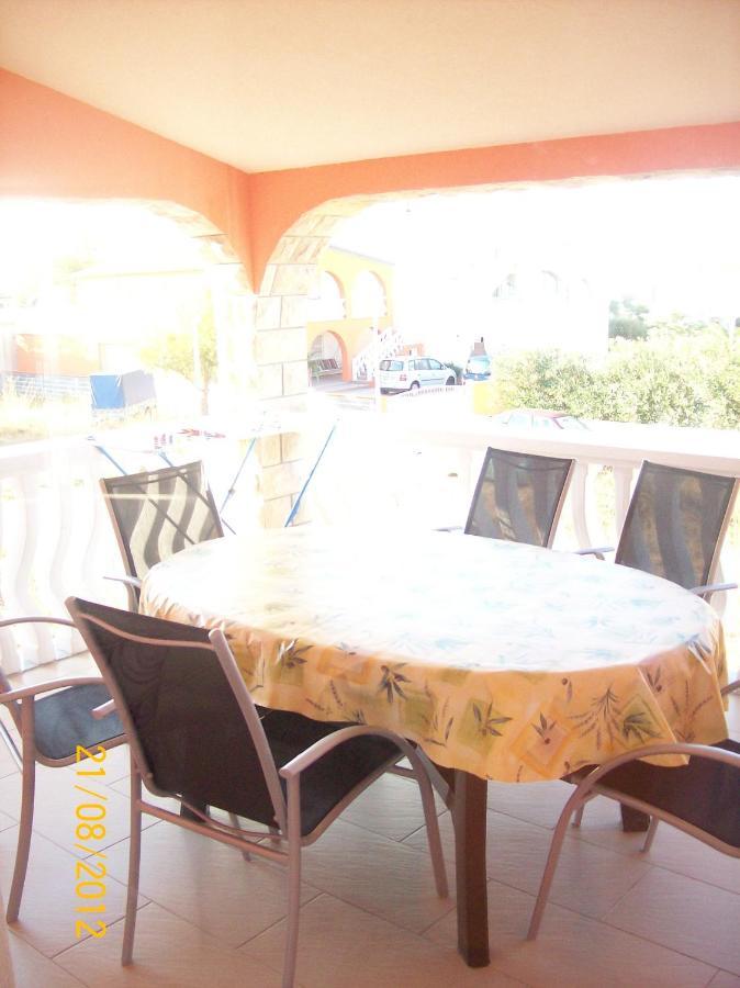 Apartments With A Parking Space Vir - 17422 Bagian luar foto