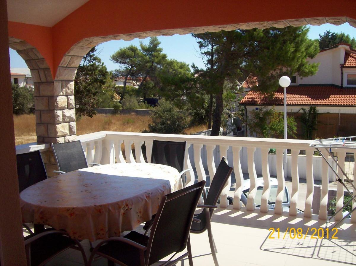 Apartments With A Parking Space Vir - 17422 Bagian luar foto