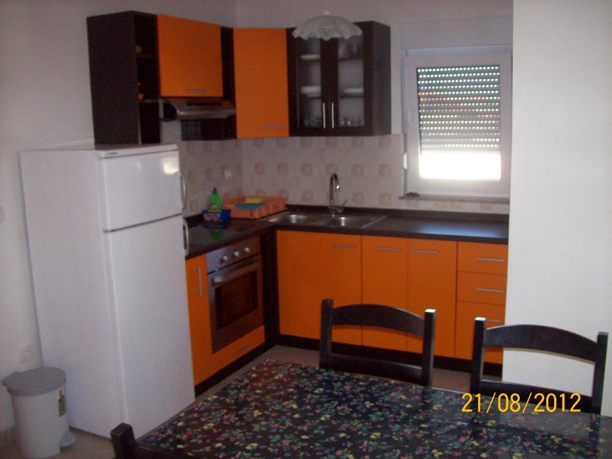 Apartments With A Parking Space Vir - 17422 Bagian luar foto