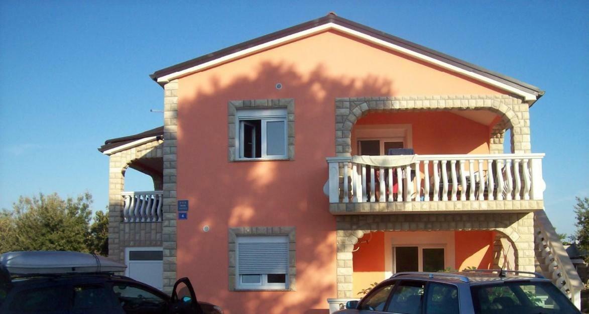 Apartments With A Parking Space Vir - 17422 Bagian luar foto